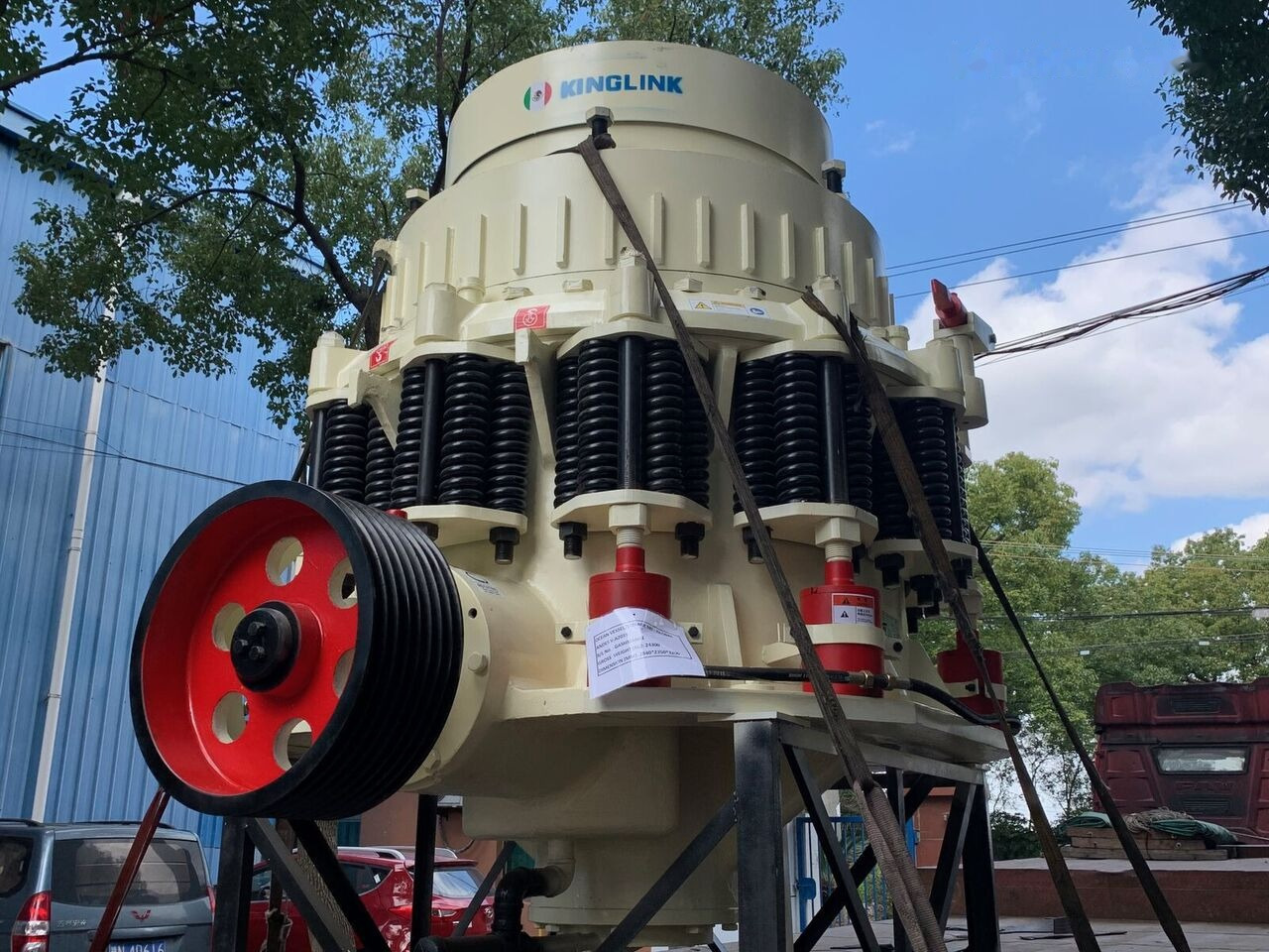Kinglink NEW 4.25 Feet KLM1300 300TPH Iron Stone Cone Crusher - Конусна трошачка: снимка 1 Kinglink NEW 4.25 Feet KLM1300 300TPH Iron Stone Cone Crusher - Конусна трошачка: снимка 1