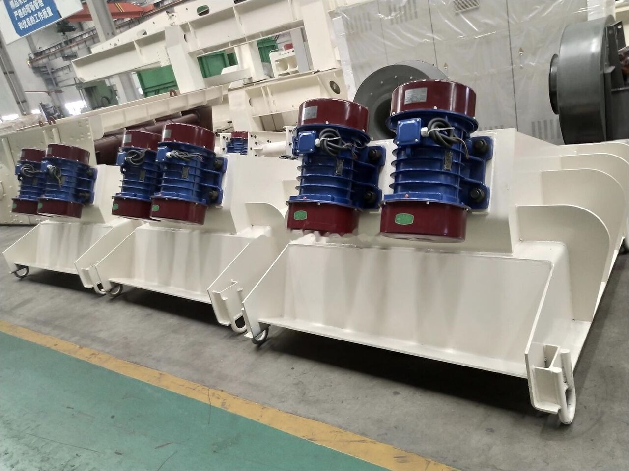 Kinglink Transit Hopper Pan Vibrating feeder GZG1012 - Минна машина: снимка 1 Kinglink Transit Hopper Pan Vibrating feeder GZG1012 - Минна машина: снимка 1