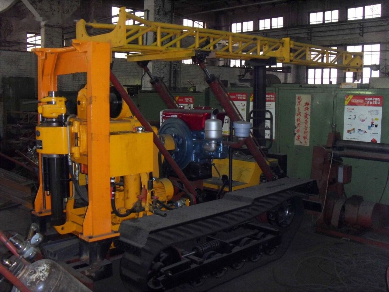 Kinglink XY-1B-1 Crawler Mounted Drilling Rig - Пробивна машина: снимка 2 Kinglink XY-1B-1 Crawler Mounted Drilling Rig - Пробивна машина: снимка 2
