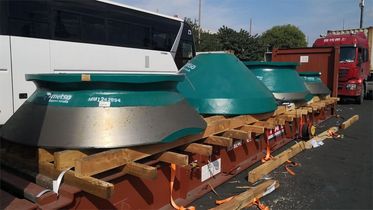 Metso HP200,HP300,HP400,HP500 Mantle and Bowl Liner - Конусна трошачка: снимка 1 Metso HP200,HP300,HP400,HP500 Mantle and Bowl Liner - Конусна трошачка: снимка 1