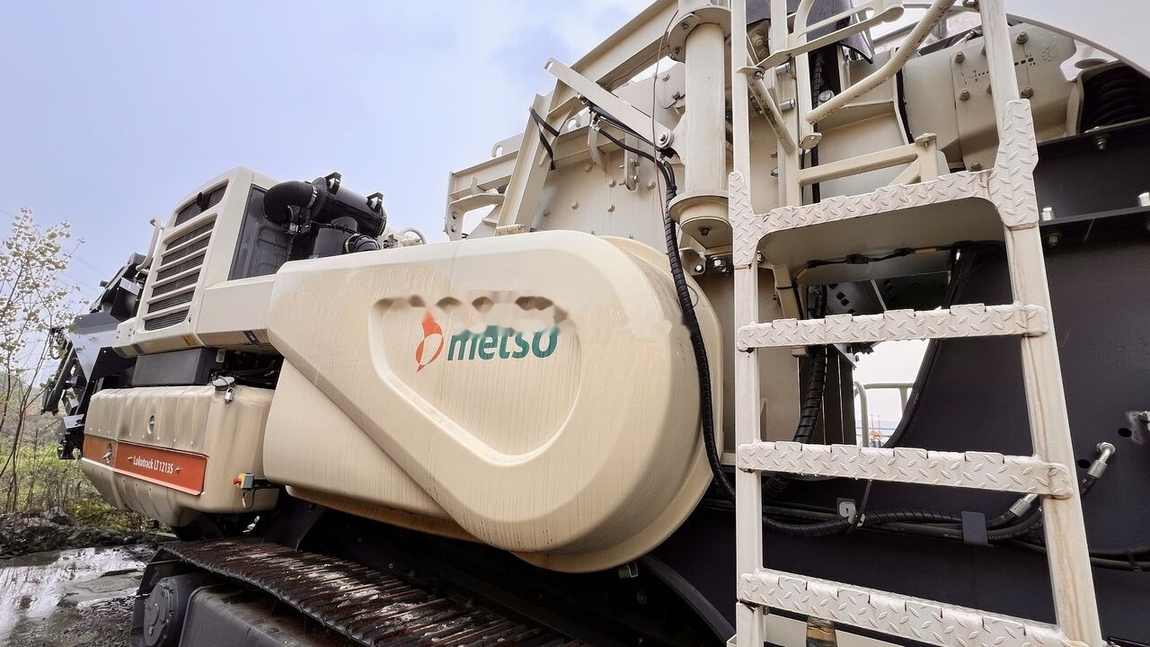 Metso NEW Lokotrack LT1213S mobile horizontal impact crusher - Мобилна трошачка: снимка 1 Metso NEW Lokotrack LT1213S mobile horizontal impact crusher - Мобилна трошачка: снимка 1