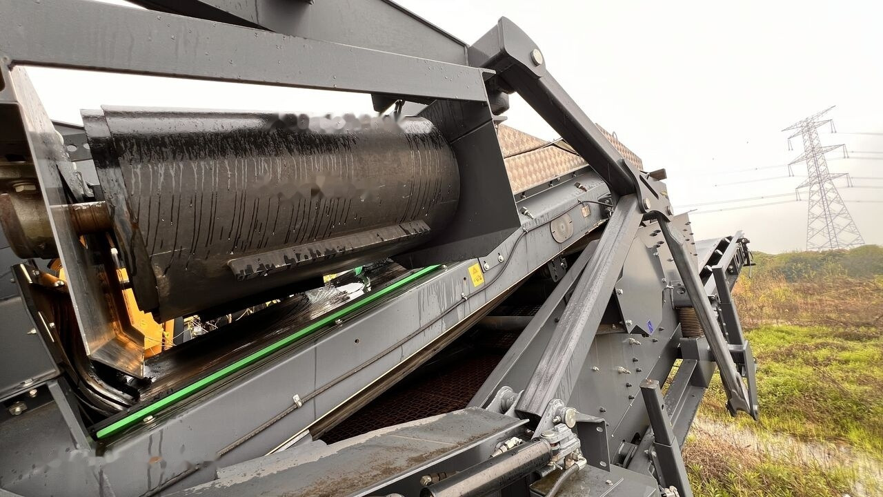 Metso NEW Lokotrack LT1213S mobile horizontal impact crusher - Мобилна трошачка: снимка 2 Metso NEW Lokotrack LT1213S mobile horizontal impact crusher - Мобилна трошачка: снимка 2