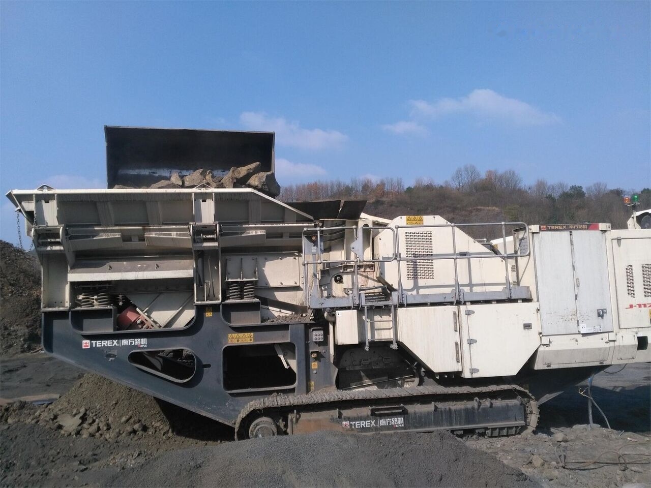 Terex J117SE - Мобилна трошачка: снимка 1 Terex J117SE - Мобилна трошачка: снимка 1