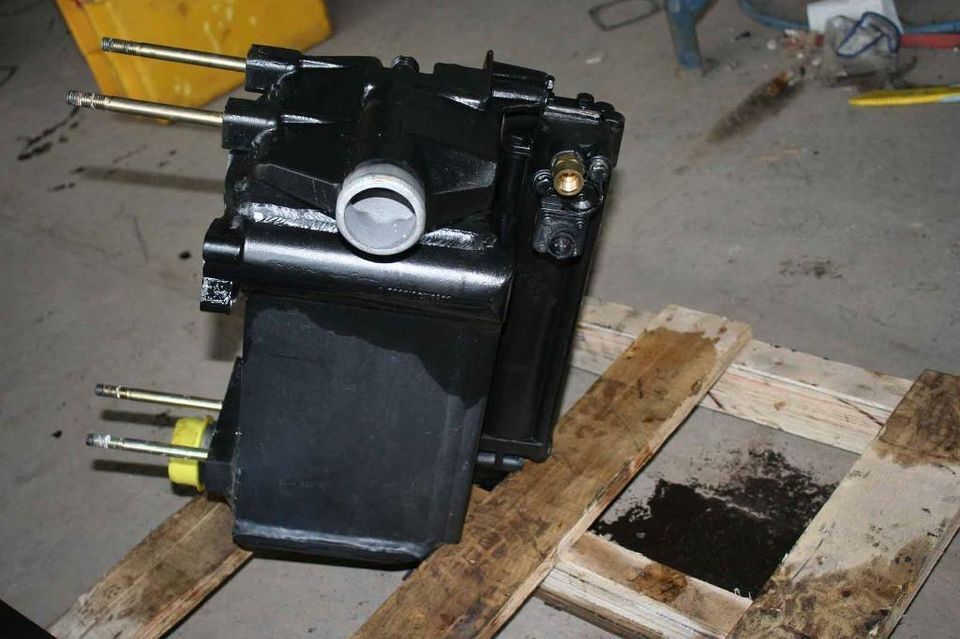 Wärmetauscher / Ölkühler ZF Getriebe 0501209257 - Скоростна кутия и части: снимка 2 Wärmetauscher / Ölkühler ZF Getriebe 0501209257 - Скоростна кутия и части: снимка 2