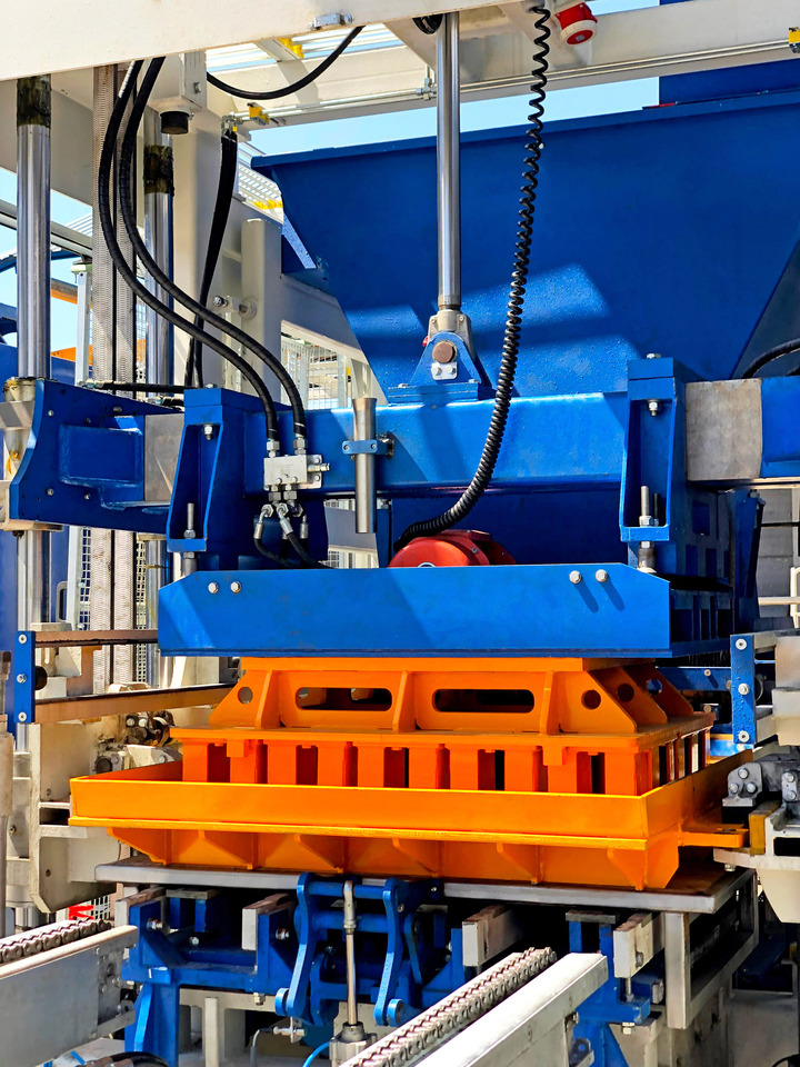 ELKON Elkoblock-25 Block Making Machine - Машина за бетонни блокчета: снимка 5 ELKON Elkoblock-25 Block Making Machine - Машина за бетонни блокчета: снимка 5