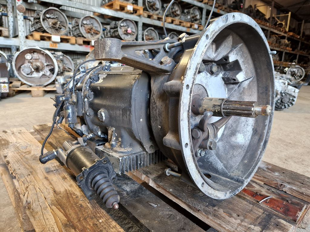 EATON / VICKERS Y 08389 - Скоростна кутия за Камион: снимка 4 EATON / VICKERS Y 08389 - Скоростна кутия за Камион: снимка 4