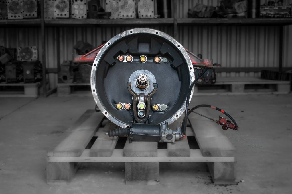 EATON / VICKERS Y08319 FOR MAN - MANUAL LEVER - Скоростна кутия за Камион: снимка 2 EATON / VICKERS Y08319 FOR MAN - MANUAL LEVER - Скоростна кутия за Камион: снимка 2