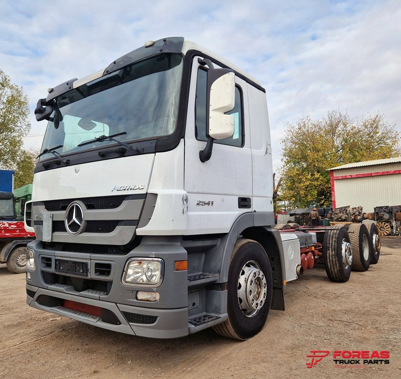 MERCEDES-BENZ ACTROS 3241 8x2 EURO 5 INTARDER - Шаси кабина: снимка 3 MERCEDES-BENZ ACTROS 3241 8x2 EURO 5 INTARDER - Шаси кабина: снимка 3