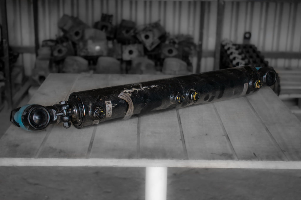 MERCEDES-BENZ ACTROS HYDRAULIC STEERING CYLINDER - Хидравличен цилиндър за Камион: снимка 1 MERCEDES-BENZ ACTROS HYDRAULIC STEERING CYLINDER - Хидравличен цилиндър за Камион: снимка 1