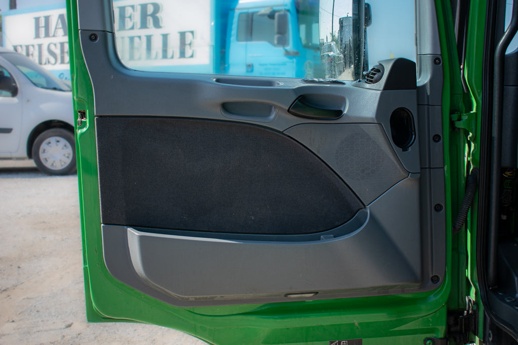 MERCEDES-BENZ ACTROS MP II DOOR LINING - DRIVER - Врата и части за Камион: снимка 1 MERCEDES-BENZ ACTROS MP II DOOR LINING - DRIVER - Врата и части за Камион: снимка 1