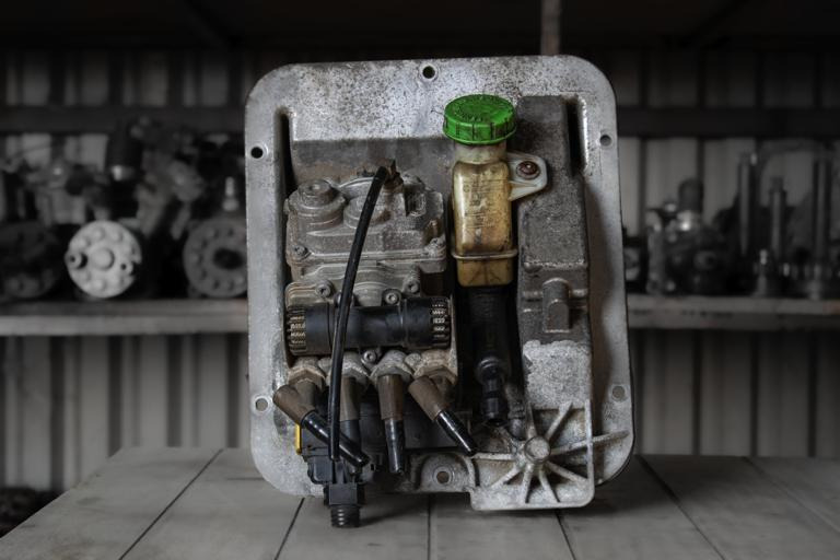 MERCEDES-BENZ ATEGO II BRAKE VALVE - Спирачен клапан за Камион: снимка 2 MERCEDES-BENZ ATEGO II BRAKE VALVE - Спирачен клапан за Камион: снимка 2