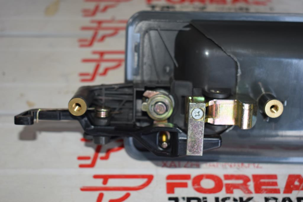 MERCEDES-BENZ SK DOOR KNOB - HANDLE WITH KEY - Врата и части за Камион: снимка 2 MERCEDES-BENZ SK DOOR KNOB - HANDLE WITH KEY - Врата и части за Камион: снимка 2