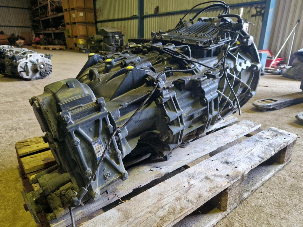 ZF ASTRONIC 12AS 2130 TD - Скоростна кутия за Камион: снимка 2 ZF ASTRONIC 12AS 2130 TD - Скоростна кутия за Камион: снимка 2