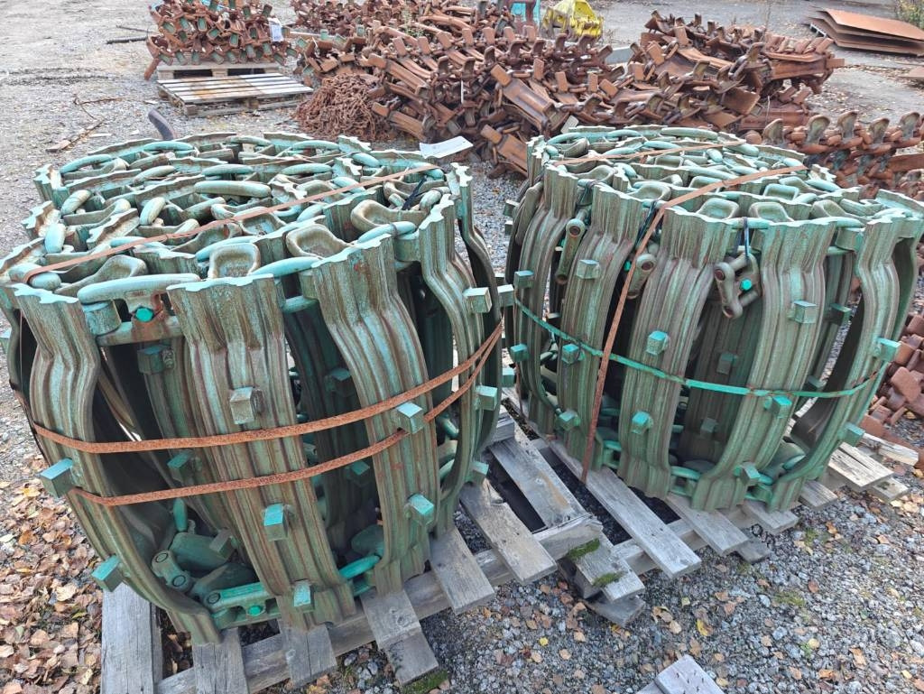Clark TXSG Wheel Tracks - Гумени/ Метални вериги за Горска техника: снимка 1 Clark TXSG Wheel Tracks - Гумени/ Метални вериги за Горска техника: снимка 1