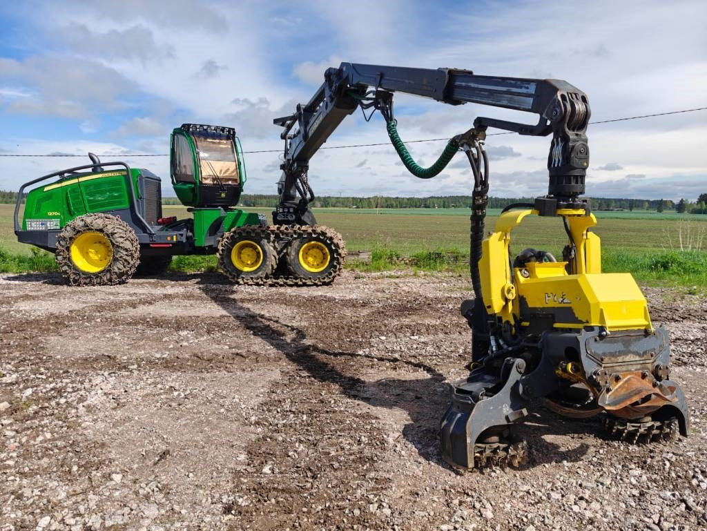 Харвестер John Deere 1270 G: снимка 11