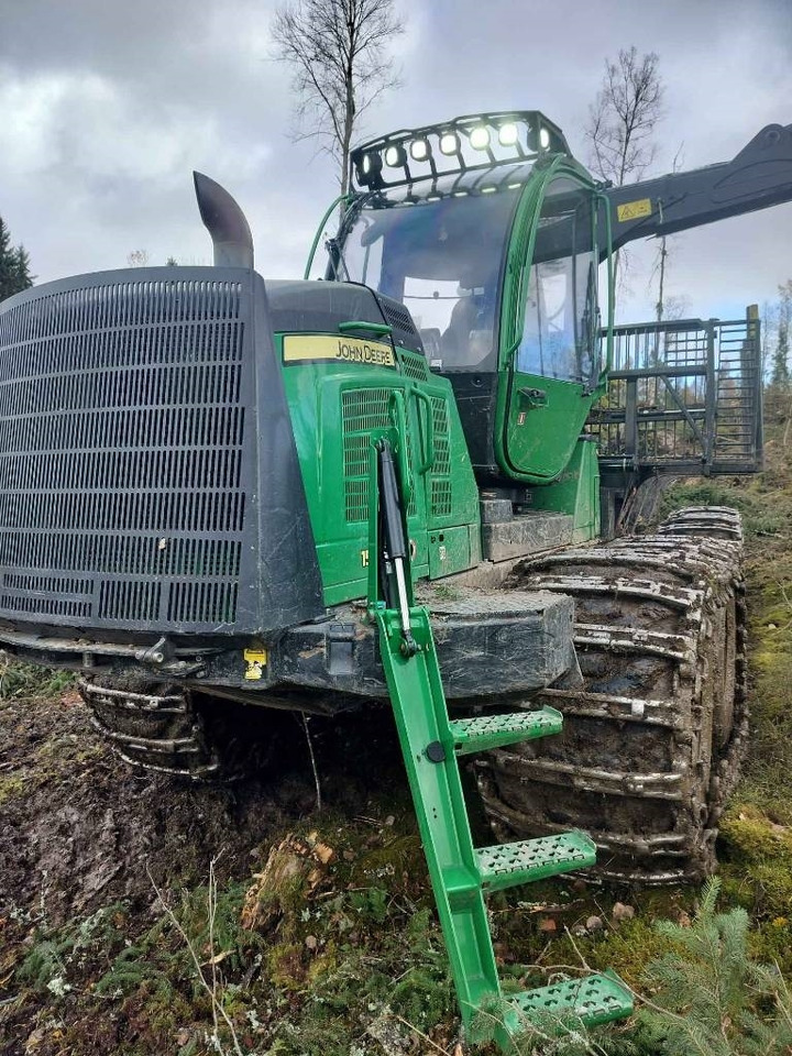 John Deere 1510 E - Форвардер: снимка 1 John Deere 1510 E - Форвардер: снимка 1