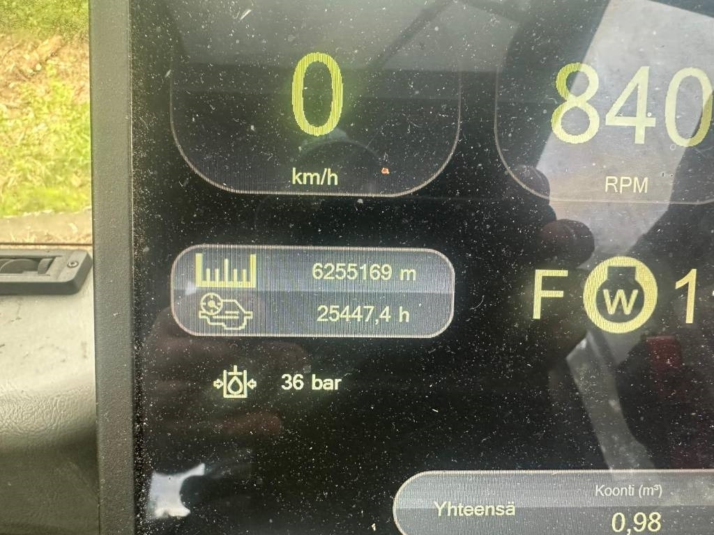 Харвестер Komatsu 911.4: снимка 16