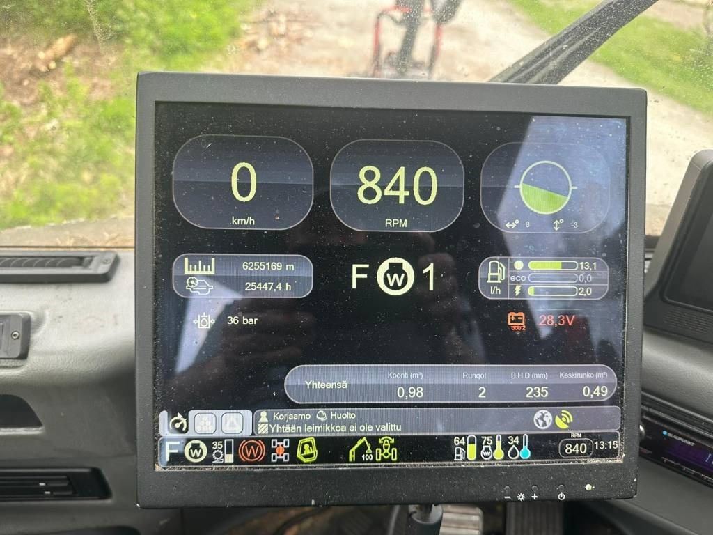 Харвестер Komatsu 911.4: снимка 17