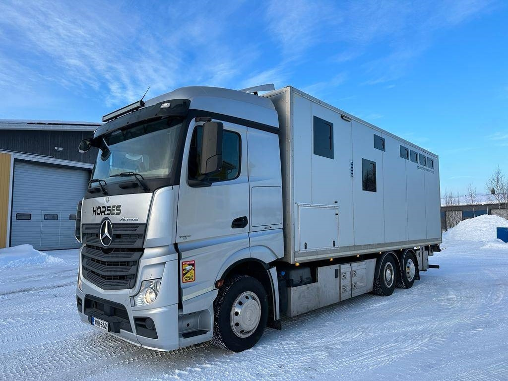 Mercedes-Benz Actros - За превоз на животни камион: снимка 1 Mercedes-Benz Actros - За превоз на животни камион: снимка 1