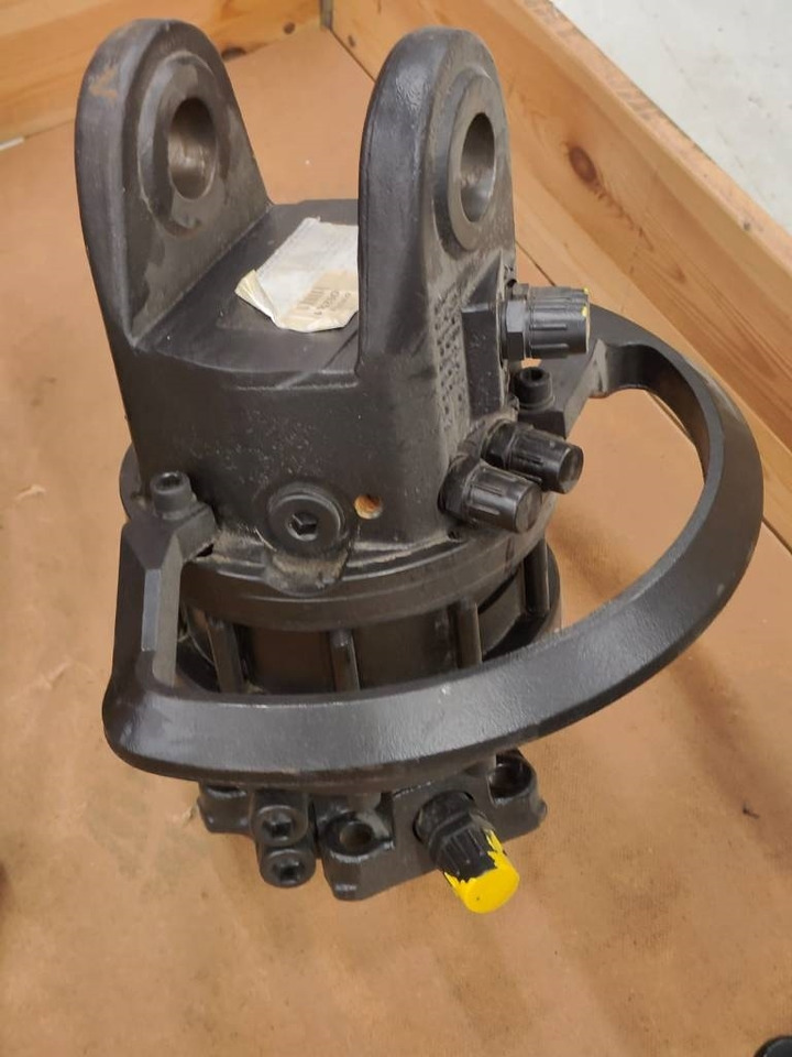 Spare parts Valve blocks, hydraulic motors, cylind - Хидравлика за Горска техника: снимка 3 Spare parts Valve blocks, hydraulic motors, cylind - Хидравлика за Горска техника: снимка 3