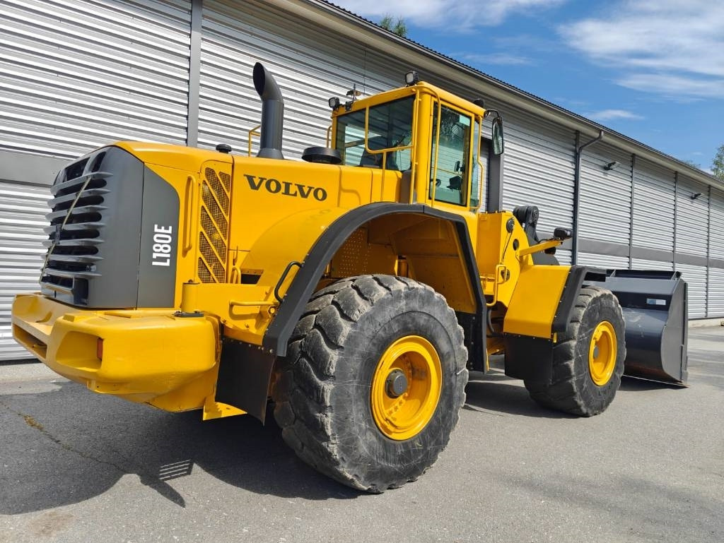 Volvo L 180 E - Колесен товарач: снимка 5 Volvo L 180 E - Колесен товарач: снимка 5