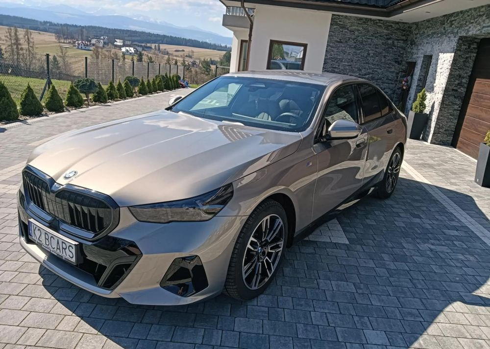 BMW Seria 5 - Лек автомобил: снимка 5 BMW Seria 5 - Лек автомобил: снимка 5