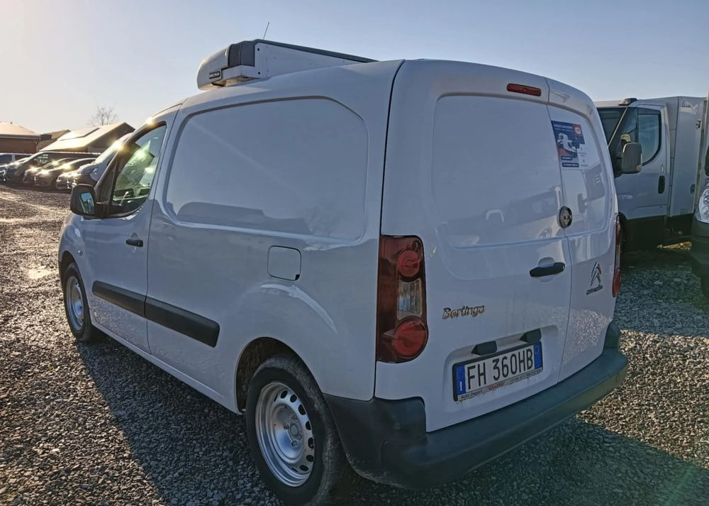 Citroën BERLINGO/ PEUGEOT PARTNER - Хладилен бус: снимка 4 Citroën BERLINGO/ PEUGEOT PARTNER - Хладилен бус: снимка 4