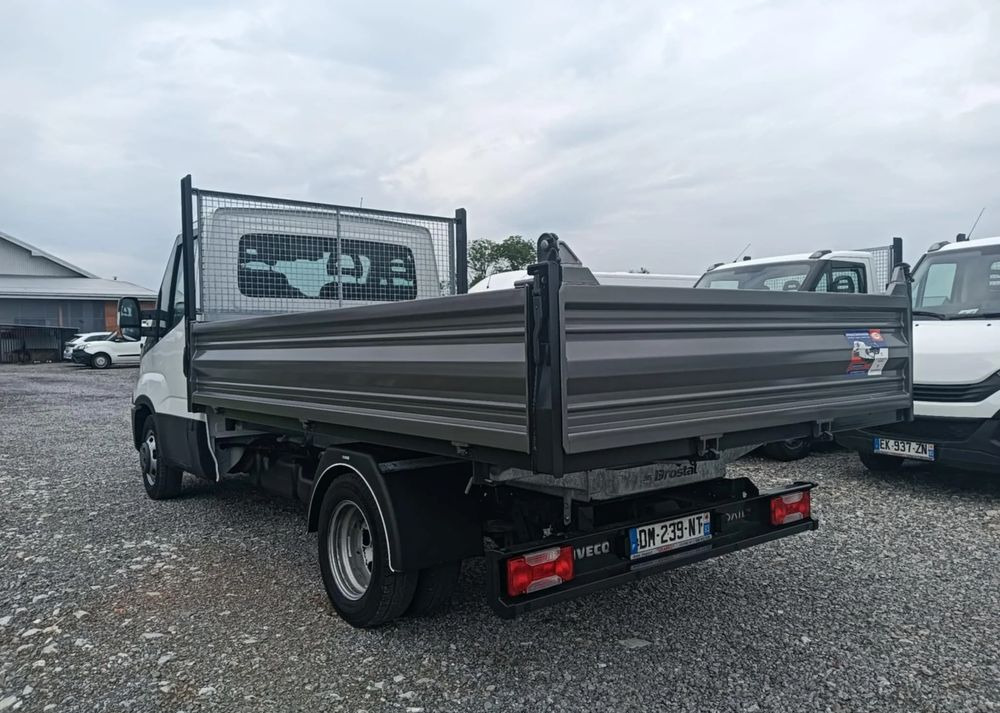 Iveco 35C13, 35C12, 35C14, 35C15 - Бус самосвал: снимка 5 Iveco 35C13, 35C12, 35C14, 35C15 - Бус самосвал: снимка 5