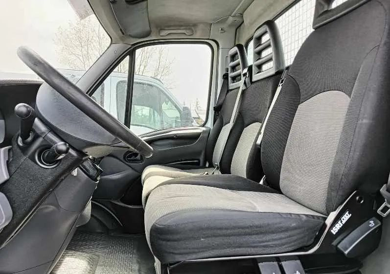 Iveco 35C13, 35C12, 35C14, 35C15 - Бус самосвал: снимка 3 Iveco 35C13, 35C12, 35C14, 35C15 - Бус самосвал: снимка 3