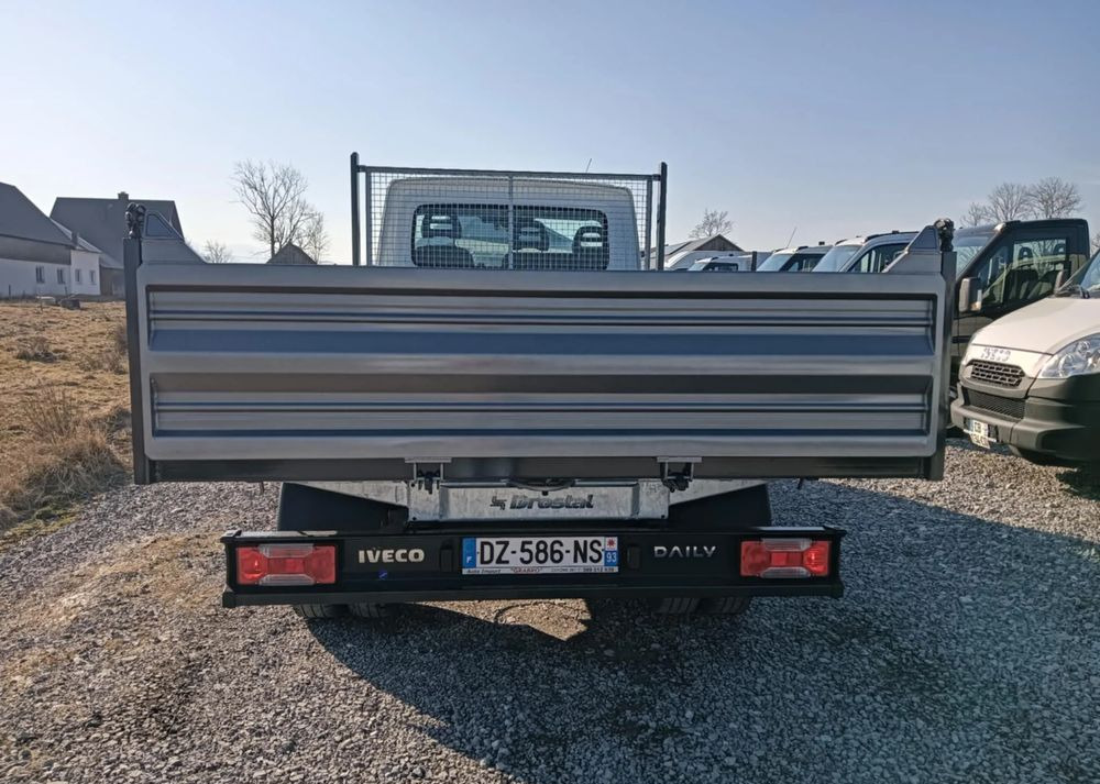 Iveco 35C13, 35C12, 35C14, 35C15 - Бус самосвал: снимка 4 Iveco 35C13, 35C12, 35C14, 35C15 - Бус самосвал: снимка 4