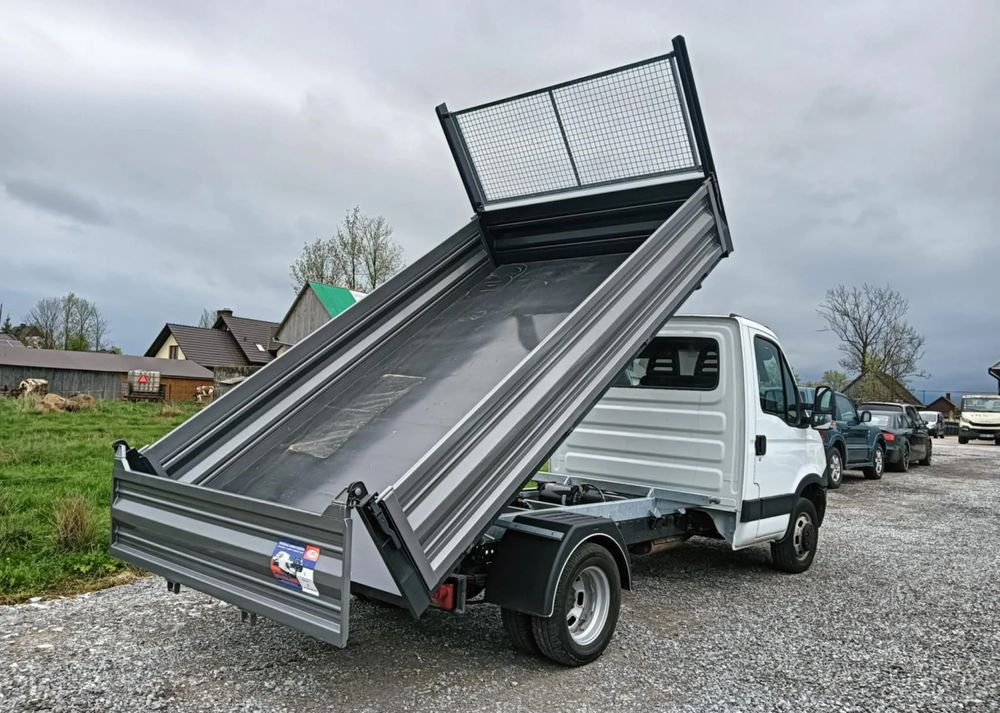 Iveco 35C13, 35C12, 35C15 - Бус самосвал: снимка 3 Iveco 35C13, 35C12, 35C15 - Бус самосвал: снимка 3