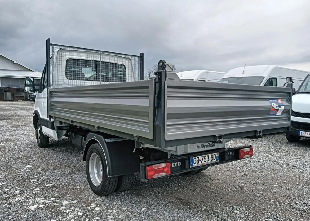 Iveco 35C13, 35C12, 35C15 - Бус самосвал: снимка 5 Iveco 35C13, 35C12, 35C15 - Бус самосвал: снимка 5
