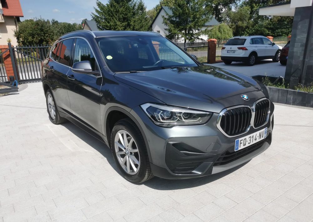 BMW X1 sDrive16d - Комби: снимка 1 BMW X1 sDrive16d - Комби: снимка 1