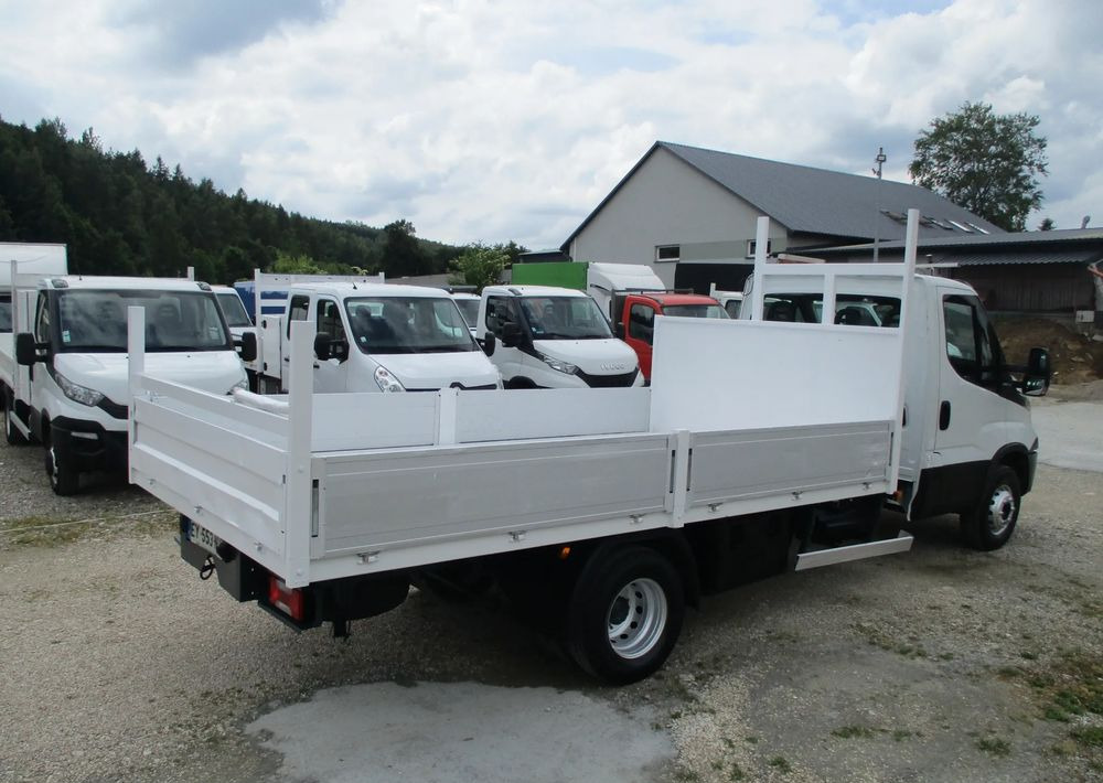 Iveco Daily 3.0 na bliźniaku 70C18 skrzynia, laweta, rama, HDS, 70-180 kiper - Бордови камион: снимка 4 Iveco Daily 3.0 na bliźniaku 70C18 skrzynia, laweta, rama, HDS, 70-180 kiper - Бордови камион: снимка 4