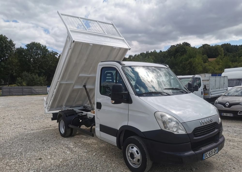 Iveco Daily 35C11 Kiper wywrotka Hak Bliźniak sprowadzony 35C12 - Бус самосвал: снимка 3 Iveco Daily 35C11 Kiper wywrotka Hak Bliźniak sprowadzony 35C12 - Бус самосвал: снимка 3