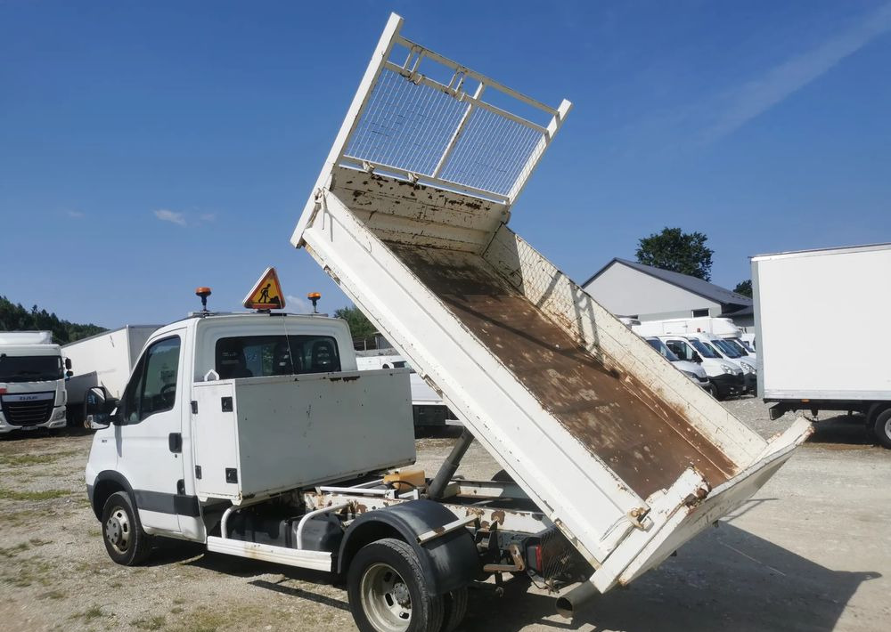 Iveco Daily 35C11 Kiper wywrotka Hak Bliźniak sprowadzony - Бус самосвал: снимка 5 Iveco Daily 35C11 Kiper wywrotka Hak Bliźniak sprowadzony - Бус самосвал: снимка 5