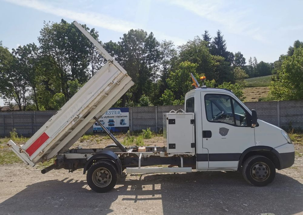 Iveco Daily 35C11 Kiper wywrotka Hak Bliźniak sprowadzony - Бус самосвал: снимка 2 Iveco Daily 35C11 Kiper wywrotka Hak Bliźniak sprowadzony - Бус самосвал: снимка 2