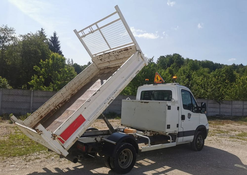 Iveco Daily 35C11 Kiper wywrotka Hak Bliźniak sprowadzony - Бус самосвал: снимка 3 Iveco Daily 35C11 Kiper wywrotka Hak Bliźniak sprowadzony - Бус самосвал: снимка 3