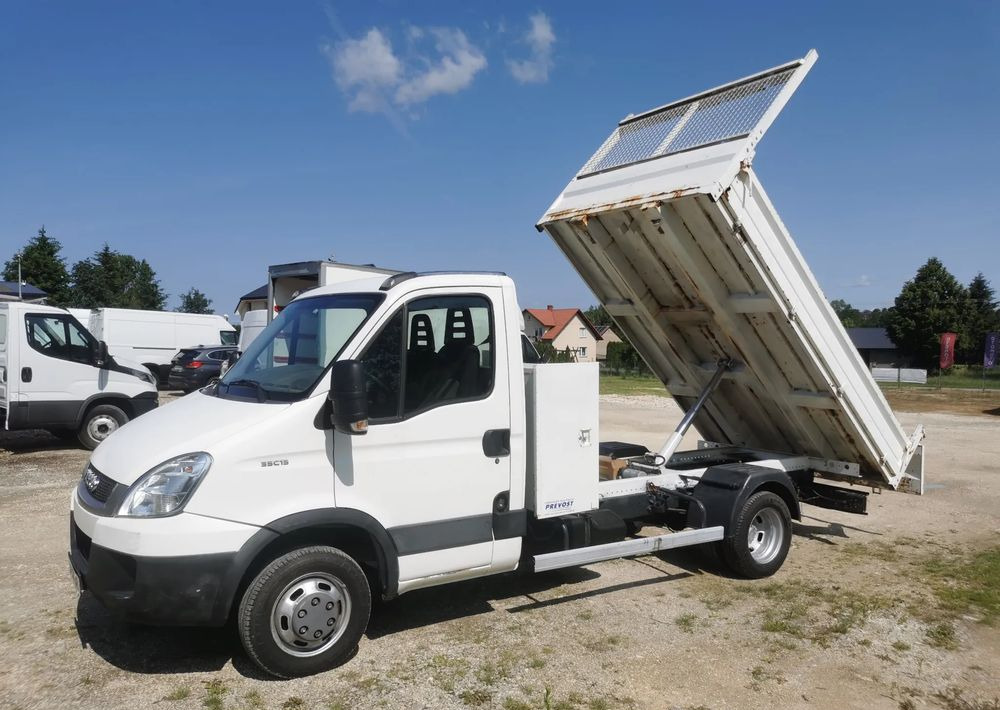 Iveco Daily 35C15 Kiper 3.0 - 150KM wywrotka Hak Bliźniak blokada mostu Klima - Бус самосвал: снимка 1 Iveco Daily 35C15 Kiper 3.0 - 150KM wywrotka Hak Bliźniak blokada mostu Klima - Бус самосвал: снимка 1