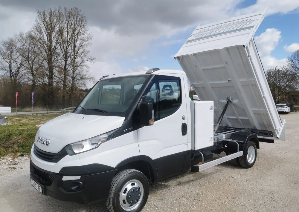 Iveco Daily 35C15 Kiper wywrotka 3.0 -150KM Hak Bliźniak klimatyzacja sprowadzony - Бус самосвал: снимка 1 Iveco Daily 35C15 Kiper wywrotka 3.0 -150KM Hak Bliźniak klimatyzacja sprowadzony - Бус самосвал: снимка 1