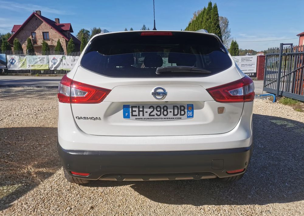 Nissan Qashqai 1.2 DIG-T N-Connecta EU6 - Джип: снимка 5 Nissan Qashqai 1.2 DIG-T N-Connecta EU6 - Джип: снимка 5