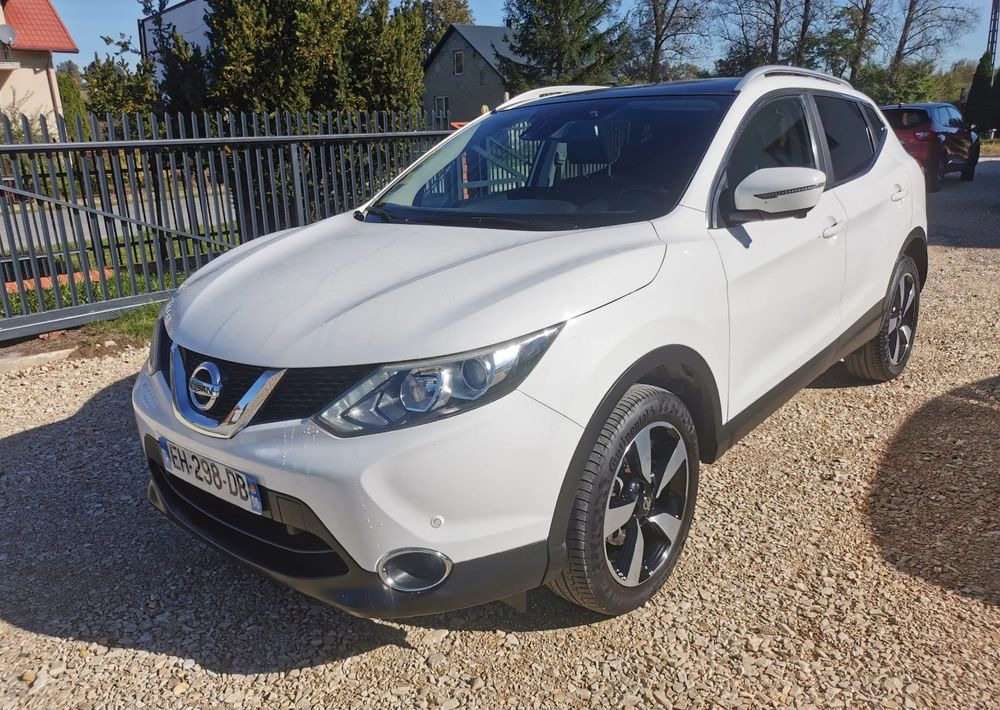 Nissan Qashqai 1.2 DIG-T N-Connecta EU6 - Джип: снимка 1 Nissan Qashqai 1.2 DIG-T N-Connecta EU6 - Джип: снимка 1