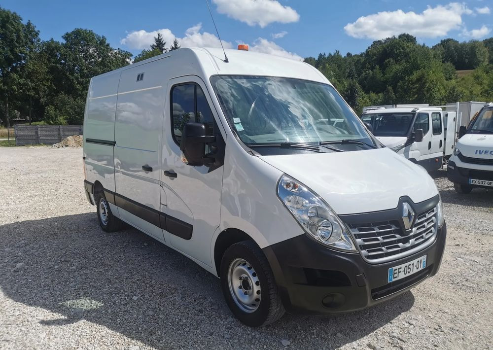 Renault Master L2H2 ładny 2.3dCi-135KM 6-biegów Kamera cofania Klimatyzacja - Товарен бус: снимка 3 Renault Master L2H2 ładny 2.3dCi-135KM 6-biegów Kamera cofania Klimatyzacja - Товарен бус: снимка 3