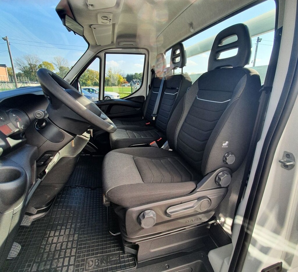 IVECO Daily 35S18 - Бордови бус: снимка 4 IVECO Daily 35S18 - Бордови бус: снимка 4