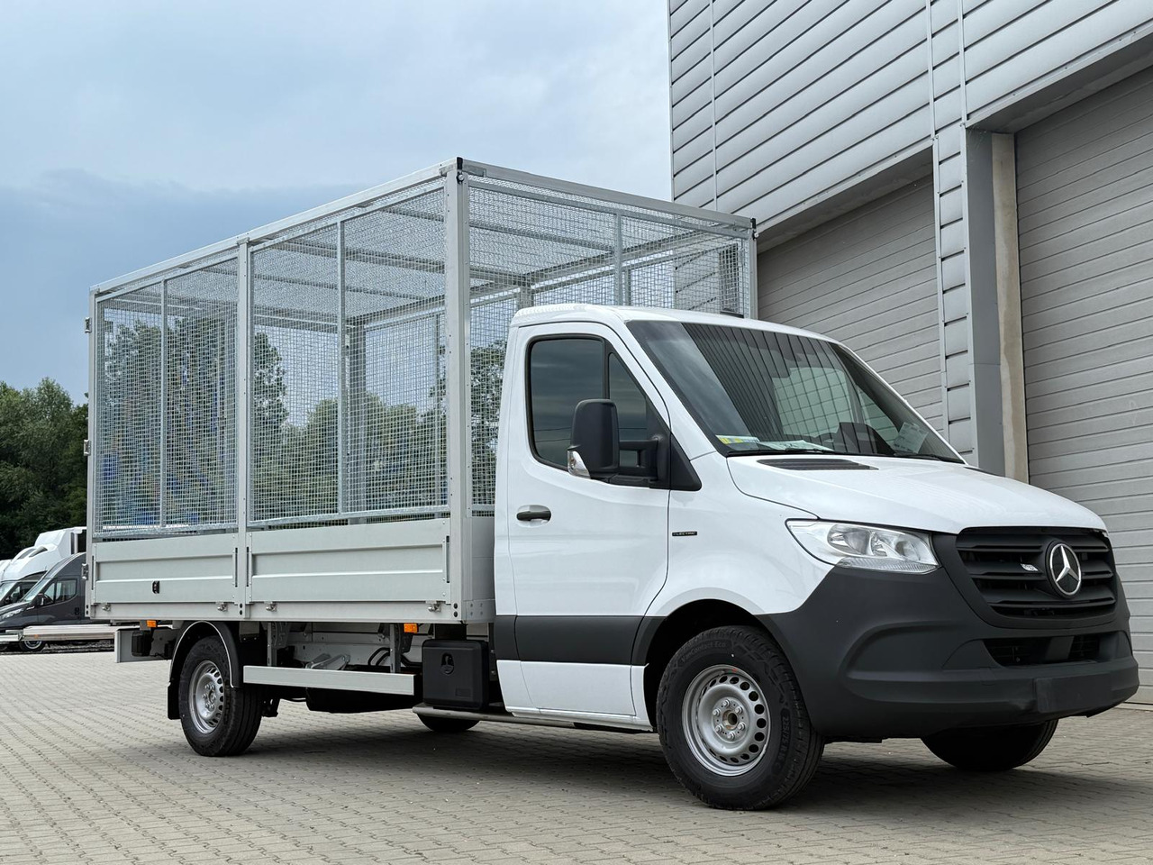 Mercedes eSprinter - Бордови бус, Електрически бус: снимка 1 Mercedes eSprinter - Бордови бус, Електрически бус: снимка 1
