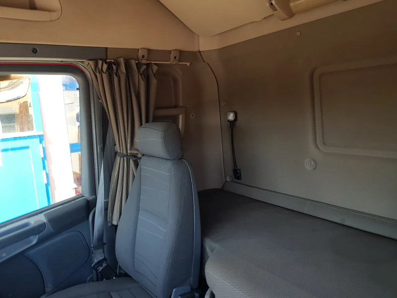 Контейнеровоз/ Сменна каросерия камион Scania R450 8x2 Topline ADR EX/II, EX/III, FL en AT SCR only: снимка 16 Контейнеровоз/ Сменна каросерия камион Scania R450 8x2 Topline ADR EX/II, EX/III, FL en AT SCR only: снимка 16