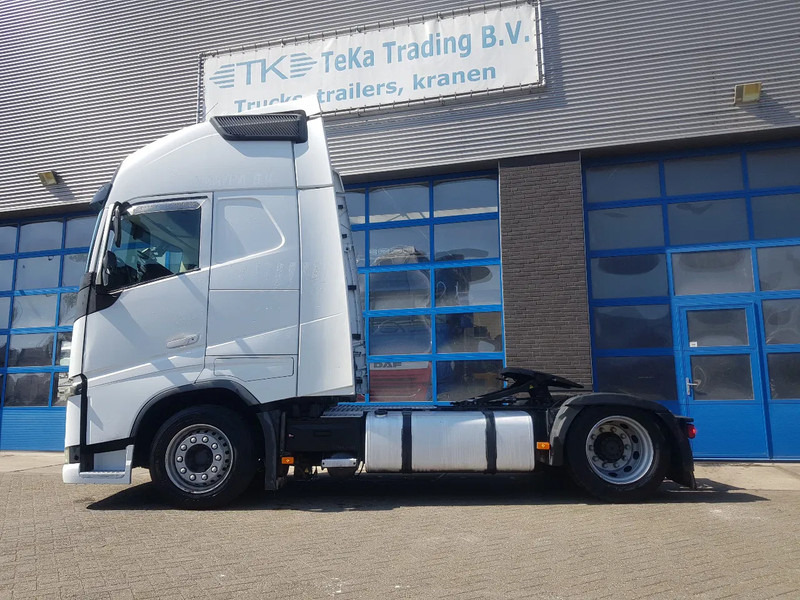 Volvo FH 420 Low deck XL Cabine hefschotel I-Parc Cool - Влекач: снимка 3 Volvo FH 420 Low deck XL Cabine hefschotel I-Parc Cool - Влекач: снимка 3