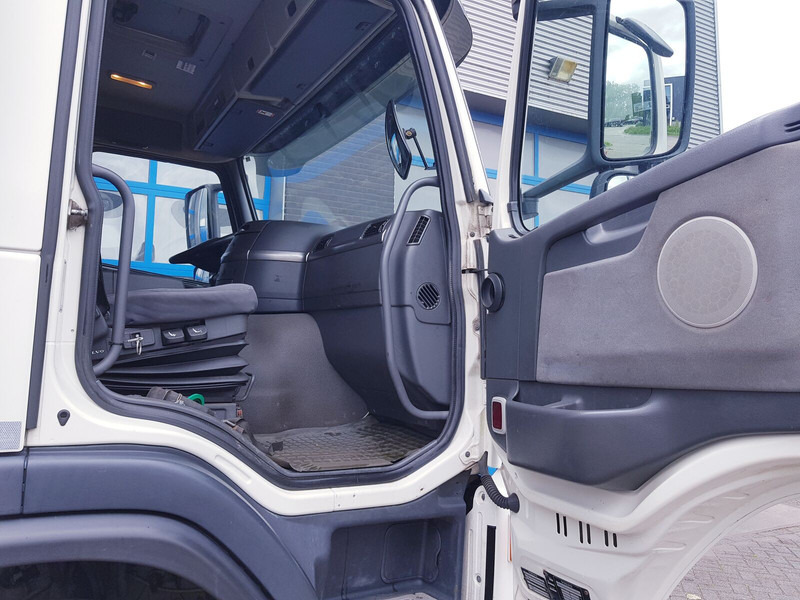 Камион цистерна За превоз на гориво Volvo FM 9.340: снимка 19