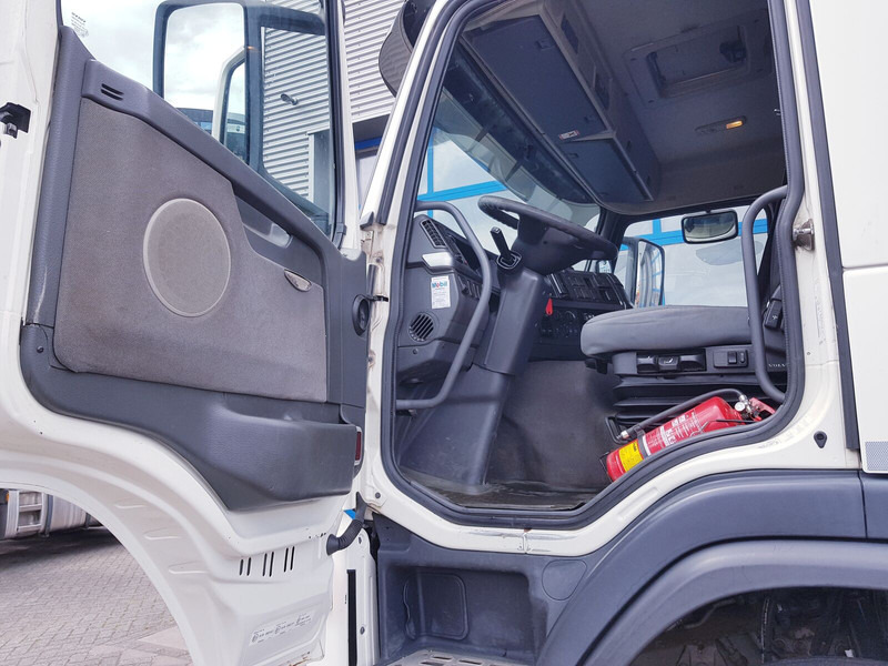 Камион цистерна За превоз на гориво Volvo FM 9.340: снимка 14