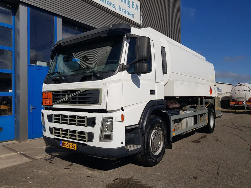 Volvo FM 9.340 Petrol, Diesel 17000 Ltr. 3 Compartementen - Камион цистерна: снимка 1 Volvo FM 9.340 Petrol, Diesel 17000 Ltr. 3 Compartementen - Камион цистерна: снимка 1